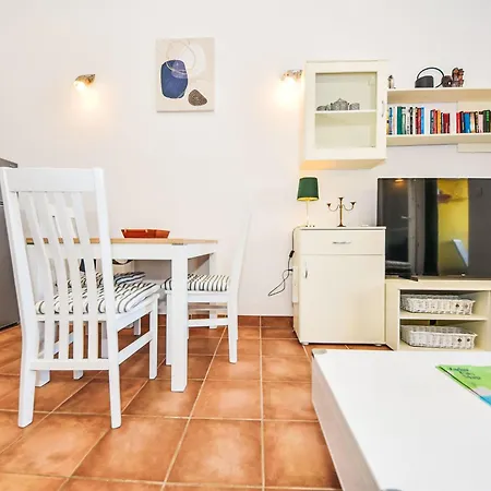 Demo By Interhome Zadar